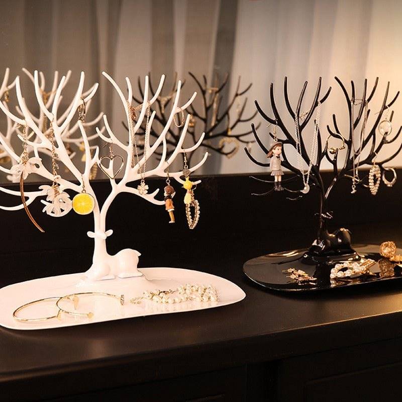 Deer Jewelry Display - Raydin